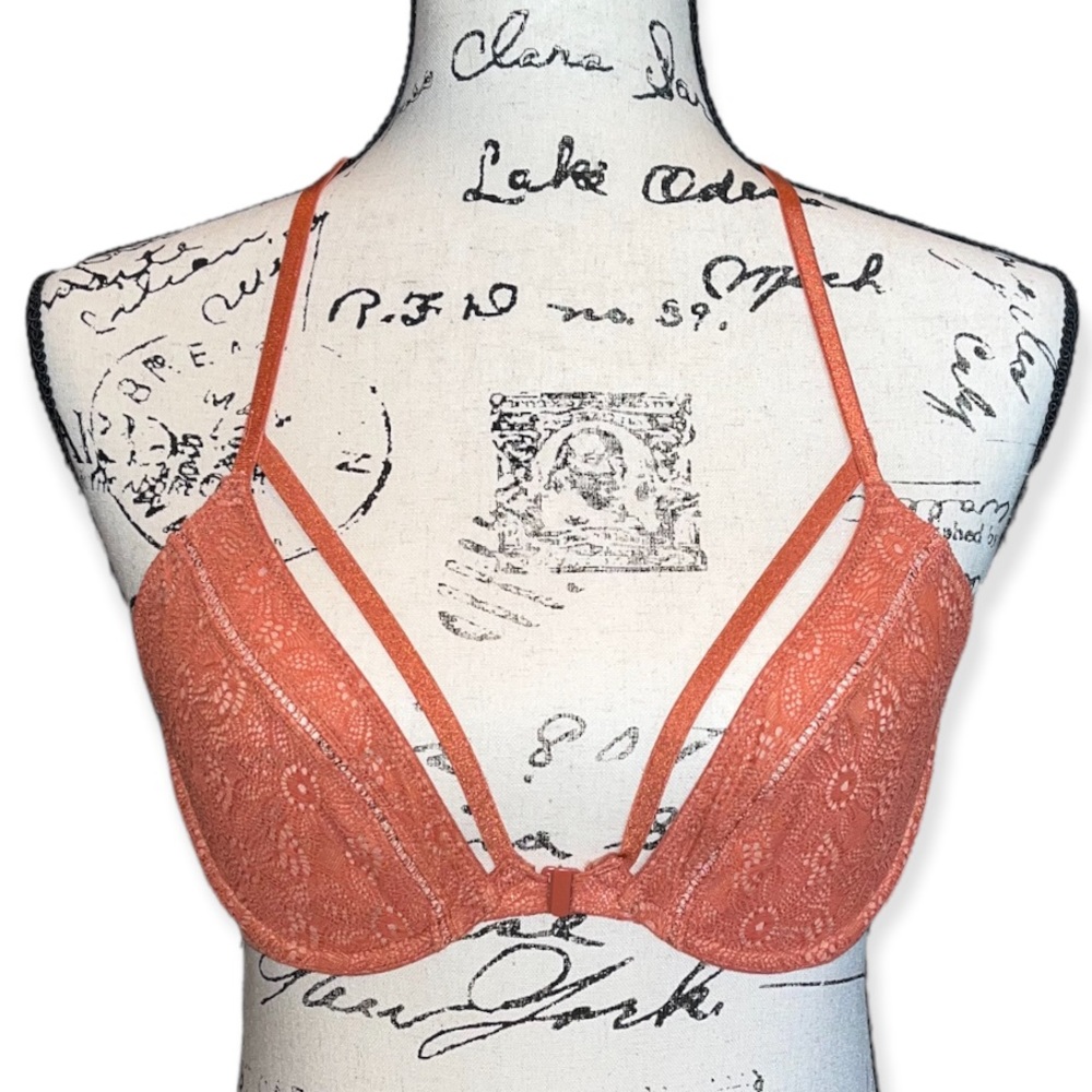 NWOT VICTORIA’S SECRET Very Sexy Lace Bra